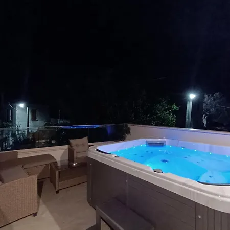 Exopoli Villa *